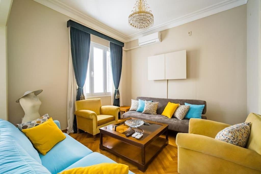 Emporikon Apartment Steps From Historic Center Афины Экстерьер фото